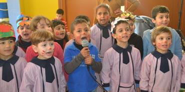 روضة البريج في مخيم البص تقيم حفلا رائعأ بمناسبة عيد الام