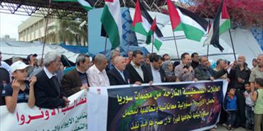 النازحون الفلسطينيون من سوريا يبدأون الاضراب عن الطعام إحتجاجا على تجاهل وكالة الغوث لمطالب النازحين