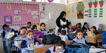 الاونروا تطبق مشروعاً للدعم المدرسي في مدارسها في منطقة صور