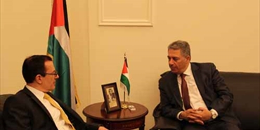 السفير دبور يبحث مع رينيكي الوضع الفلسطيني في لبنان