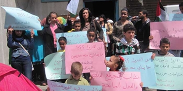 المنظمة النسائية الديمقراطية الفلسطينية تتضامن مع النازحين المعتصمين في صيدا