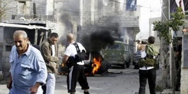 جريحان في عين الحلوة