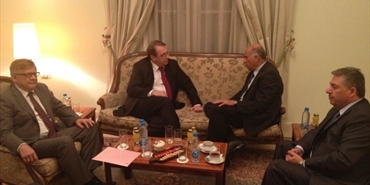 اللواء الرجوب يعقد محادثات مع نائب وزير الخارجية الروسي في بيروت