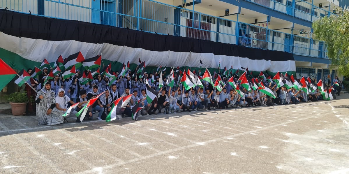 الهوية الوطنية في مرمى «الحياد».. غضب فلسطيني بلبنان بعد سحب «الأونروا» فقرة «علم فلسطين» من كتب الأطفال