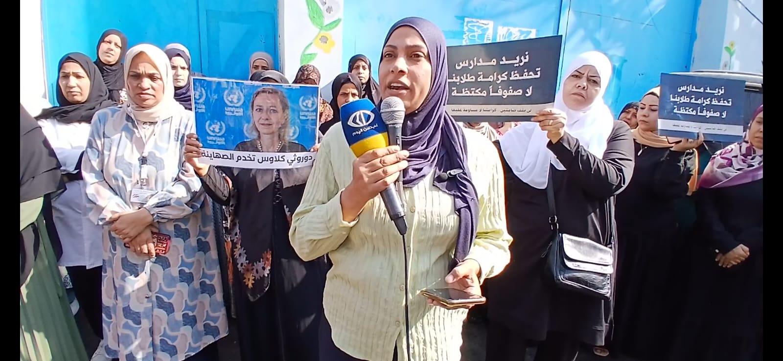 احتجاجات في مخيم البرج الشمالي رفضًا لتدهور التعليم وسياسة «الأونروا» في الدمج والاكتظاظ