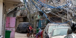 استياء فلسطيني من تهديد وزير الطاقة اللبناني بقطع الكهرباء عن المخيمات الفلسطينية