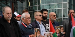 وقفة تضامنية مع الناشط الفلسطيني أمين أبو راشد في هولندا