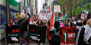 مظاهرة حاشدة في نيونيوك تأكيداً على الحقوق الفلسطينية
