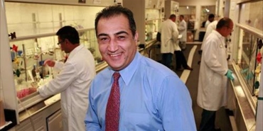 "عدنان مجلي"... رجل أعمال فلسطيني ورائد علمي وصاحب 800 براءة اختراع