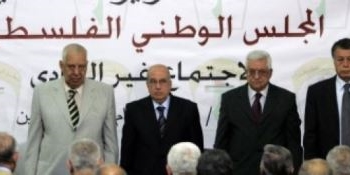شخصيات ومؤسسات بأمريكا ترفض عقد "المجلس الوطني" دون توافق