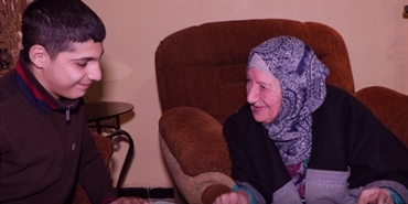 الحاجة مريم فتح الله من مخيم عين الحلوة إلى الولايات المتحدة سافرت لتروي حكاية النكبة واللجوء