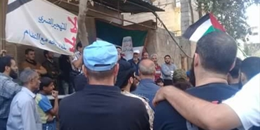 أهالي جنوب دمشق يتظاهرون مجدداً رفضاً للتهجير القسري