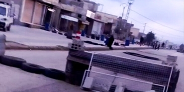 الأمن السوري يوافق على السماح بمرور حافلتين يومياً لنقل أهالي مخيم خان الشيح