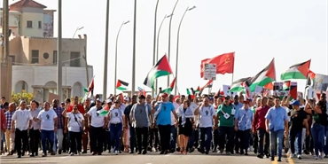 الرئيس الكوبي يقود مسيرة للتضامن مع فلسطين أمام السفارة الأميركية