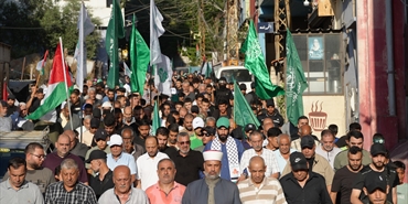 حماس في مخيم البرج الشمالي تنظم مسيرة جماهيرية حاشدة دعماً لغزة ومقاومتها