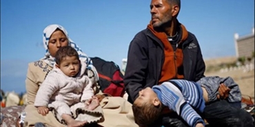مسؤولو إغاثة: إغراق غزة بالمساعدات أو موت واسع النطاق