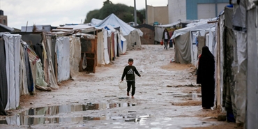 المنظمات الأهلية: قطاع غزة بحاجة عاجلة إلى 300 ألف خيمة ومستلزمات شتوية