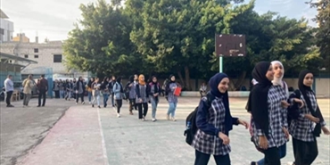 طلاب «الأقصى» في مخيم الرشيدية يعتصمون رفضًا لسياسة الدمج