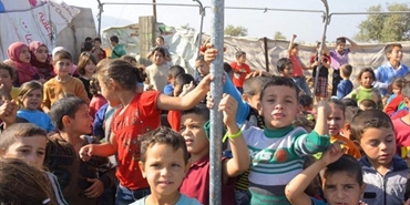 اللاجئ الفلسطيني.. لبنان يحرمه الحقوق الأساسية ​أبرزها البناء والعمل