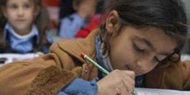 لجنة اللاجئين برفح تنظم احتفالاً لتكريم الطلبة المتفوقين بمدارس الأونروا 