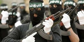 "القسام" تقصف "تل أبيب" وتستهدف بارجة ردًا على مجزة عائلة الدلو