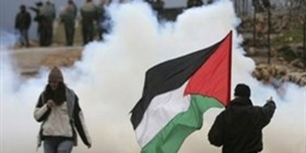 مسيرات الجدار تحتفي بنصر غزة
