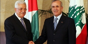 عباس وعد لبنان بإيفاد مسؤولين أمنيين لضبط المخيمات