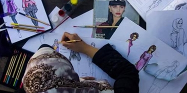 الفلسطينية "منار البنا" من مهندسة معمارية إلى مصممة أزياء بمقاييس عالمية