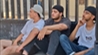طلاب ثانوية عمقا يغلقون مكتب مدير خدمات «الأونروا» في مخيم نهر البارد احتجاجًا على اعتماد نتائج منتصف العام
